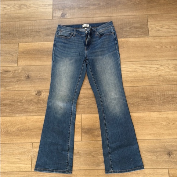 Lila Ryan Women's Distressed Blue Jeans - Picture 1 of 9
